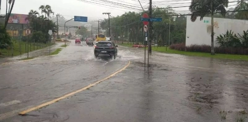 Temporais com chuva volumosa colocam Joinville em alerta at&eacute; domingo