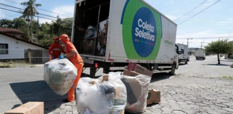 Projeto que limita aumento da tarifa de lixo &agrave; infla&ccedil;&atilde;o avan&ccedil;a na C&acirc;mara de Joinville
