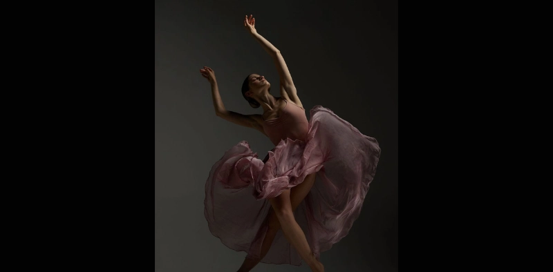 Ex-solista de bal&eacute; na R&uacute;ssia estreia como core&oacute;grafa em Joinville