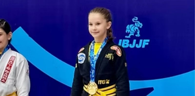 Atleta joinvilense de 10 anos come&ccedil;a 2026 com ouro no Internacional Floripa Kids