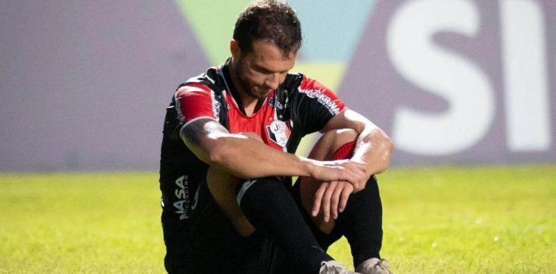 JEC: O abismo entre o discurso e o del&iacute;rio