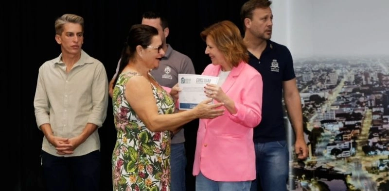 Joinville regulariza quase 400 t&iacute;tulos de im&oacute;veis e bate a marca de 6 mil legaliza&ccedil;&otilde;es