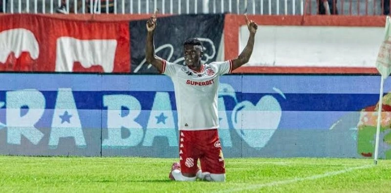 JEC contrata atacante que marcou o gol mais bonito do Campeonato Carioca de 2026