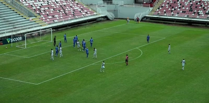 Fluminense de Joinville perde para o Caravaggio na estreia da S&eacute;rie B do Catarinense