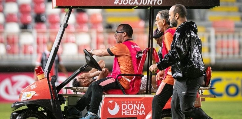 Meia rec&eacute;m-chegado no JEC sofre grave les&atilde;o no joelho e passar&aacute; por cirurgia