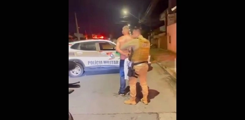 Motorista &eacute; preso ap&oacute;s causar acidente, fugir sem prestar socorro e recusar baf&ocirc;metro em Joinville