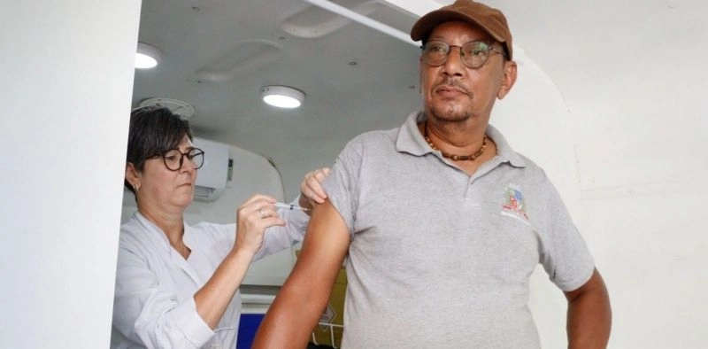 Vacina da dengue do Butantan come&ccedil;a a ser aplicada em profissionais da sa&uacute;de de Joinville