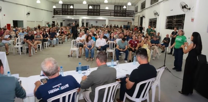 Moradores temem perder suas casas e cobram governo ap&oacute;s falta em reuni&atilde;o sobre a Via Mar em Joinville