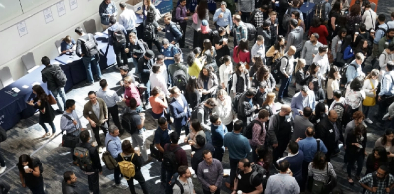 Evento n&atilde;o &eacute; networking: a diferen&ccedil;a entre palco e leitura de mercado