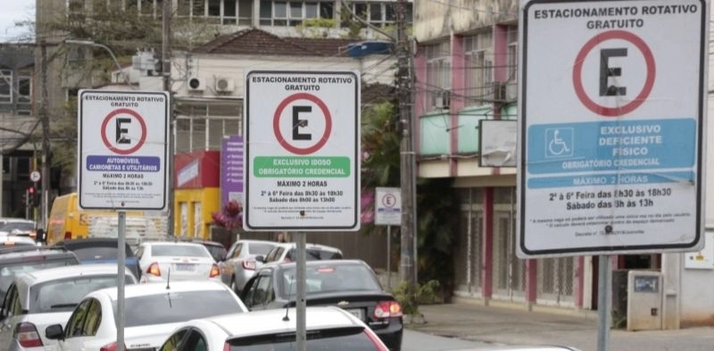 Credenciais de estacionamento para idosos e PcD em Joinville devem ser atualizadas at&eacute; 2027