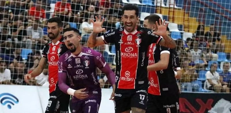 JEC Futsal goleia o SER Santiago e avan&ccedil;a na Copa do Brasil