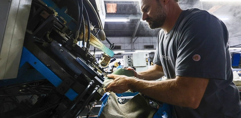 Mercado de trabalho: Santa Catarina &eacute; destaque em escolaridade e participa&ccedil;&atilde;o da ind&uacute;stria