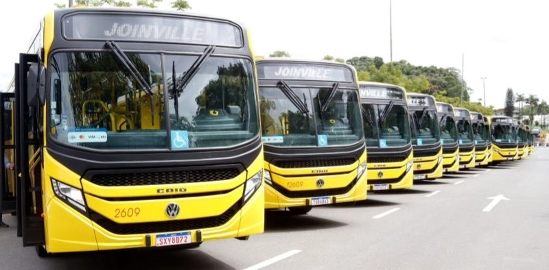 Transporte coletivo de Joinville ganha 18 &ocirc;nibus mais modernos e menos poluentes
