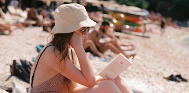 O QUE VOC&Ecirc; EST&Aacute; LENDO NESTE VER&Atilde;O?