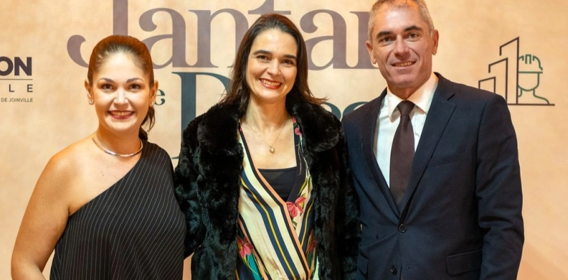 SINDUSCON Joinville elege nova diretoria e Priscila Damiani palestra na Expogest&atilde;o