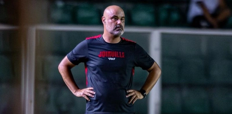 T&eacute;cnico Cristian de Souza &eacute; demitido do Joinville