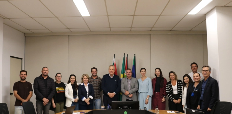 Fortalecimento dos n&uacute;cleos empresariais pauta reuni&atilde;o na Acic
