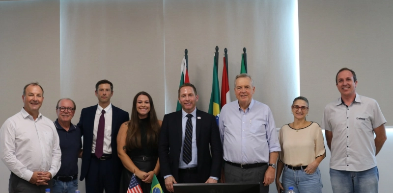 Internacionaliza&ccedil;&atilde;o e neg&oacute;cios pautam encontro entre Acic e c&ocirc;nsul dos Estados Unidos