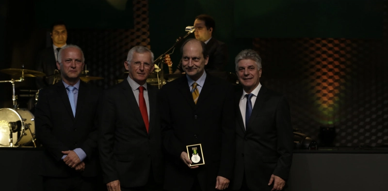 Acic 75 anos: Homenagens de gratid&atilde;o e reconhecimento marcam solenidade de anivers&aacute;rio