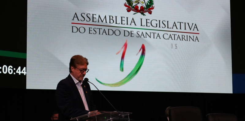 Acic entrega documento com demandas à Bancada do Sul na Alesc
