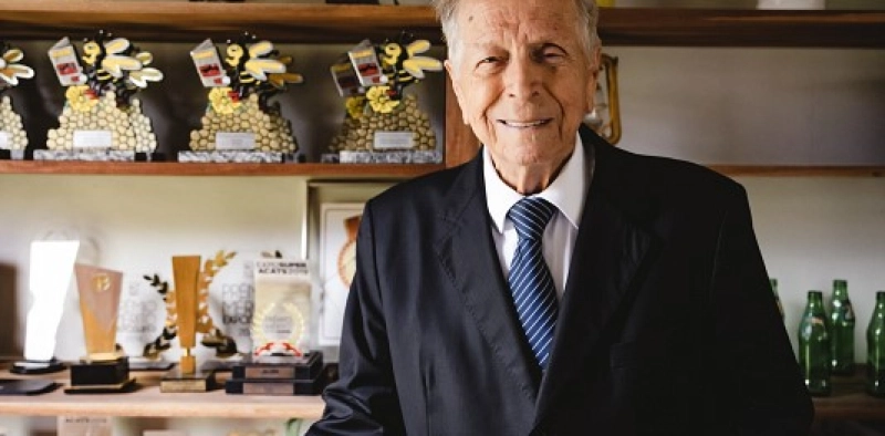 Acic lamenta morte do empres&aacute;rio Zefiro Giassi