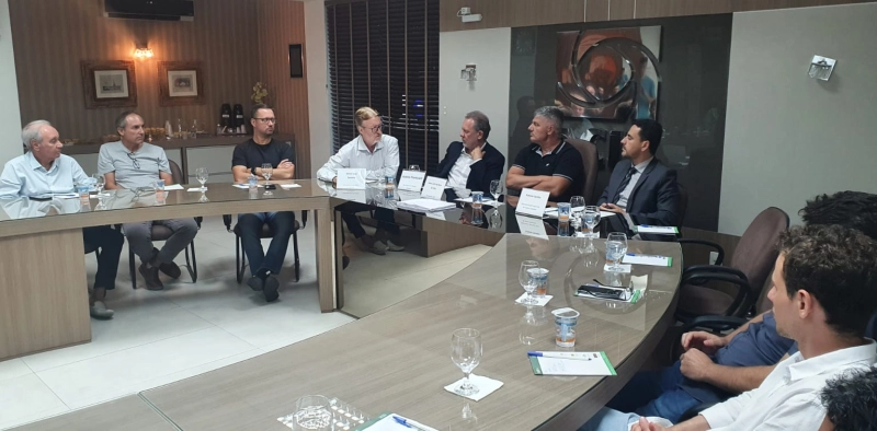 Acic participa de reuni&atilde;o sobre o Aeroporto Regional Sul em Tubar&atilde;o