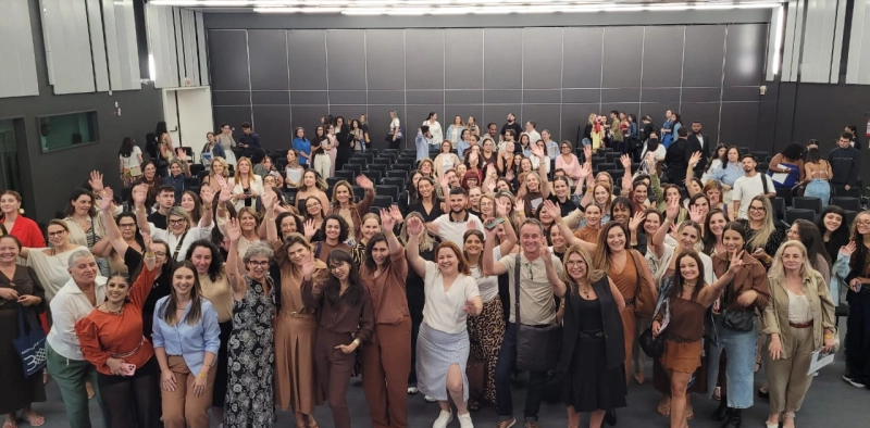 Acic recebe Denise Morais para palestra sobre as tendências do inverno 2026