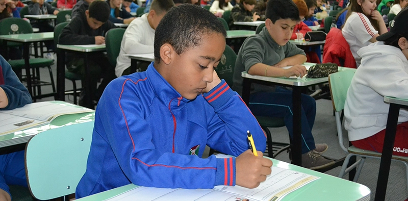 Alunos participam da segunda etapa do Pr&ecirc;mio ACIC de Matem&aacute;tica