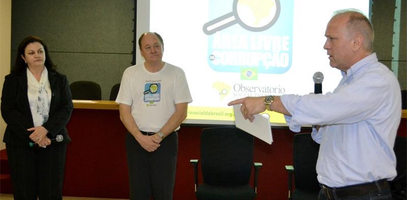 Assembleia Legislativa realiza homenagem a personalidades de Crici&uacute;ma