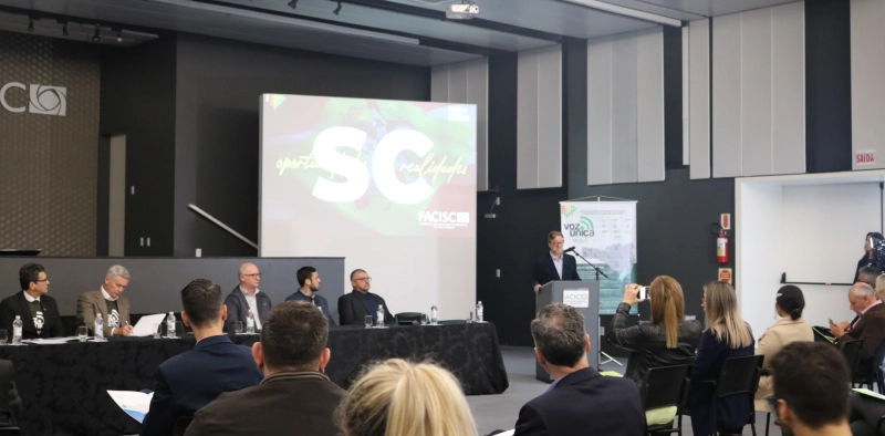 Associa&ccedil;&otilde;es empresariais do Extremo Sul apresentam demandas do Programa Voz &Uacute;nica a candidatos