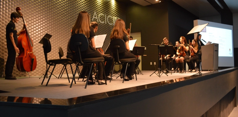 Camerata Crici&uacute;ma encanta p&uacute;blico na Acic