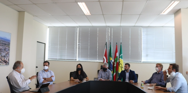 Carv&atilde;o volta &agrave; pauta com a presen&ccedil;a da Bancada Federal do Sul na Acic