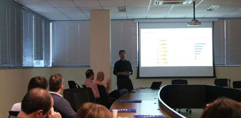 Demanda por profissionais de TI &eacute; discutida em reuni&atilde;o na Acic