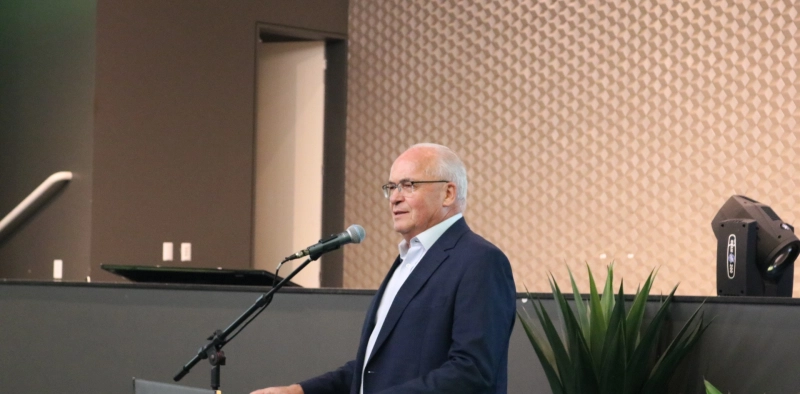 Desembargador Raulino Jac&oacute; Br&uuml;ning re&uacute;ne empres&aacute;rios, advogados e contadores para falar sobre sucess&atilde;o em empresas familiares