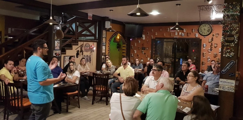 Empres&aacute;rios da &aacute;rea gastron&ocirc;mica buscam alternativas para manter atendimento