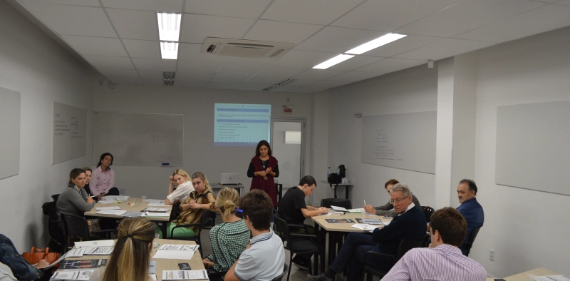 Empres&aacute;rios da regi&atilde;o participam de treinamento sobre governan&ccedil;a familiar