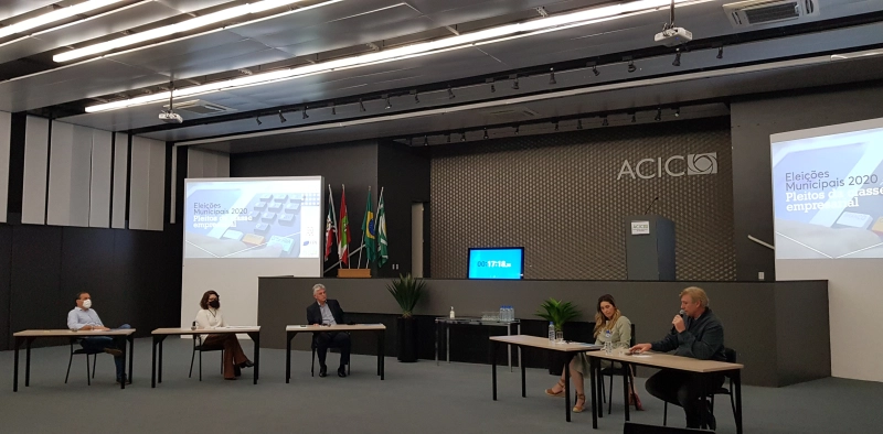 Entidades iniciam entrega de pleitos a candidatos