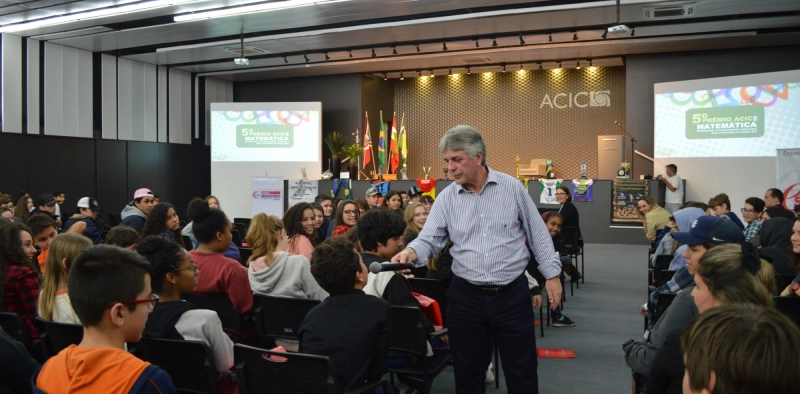 Escolas na Acic recebe mais de 140 alunos de Crici&uacute;ma