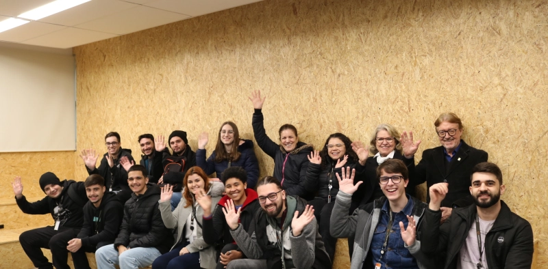 Estagiários da Thomson Reuters conhecem a Acic