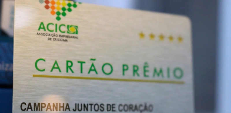 Fam&iacute;lias beneficiadas por campanha receber&atilde;o cart&otilde;es para compras