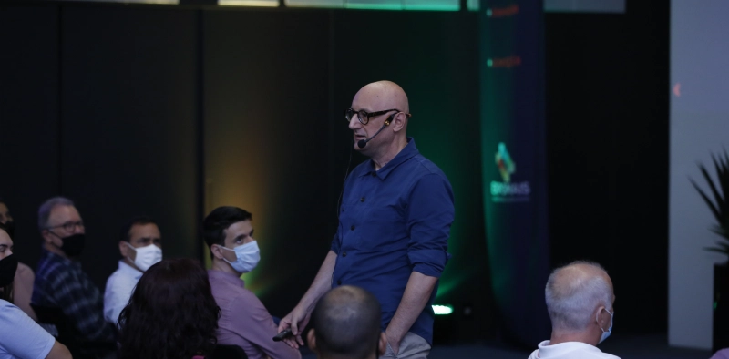 Inova&ccedil;&atilde;o pauta a palestra de Romeo Busarello na Expomais