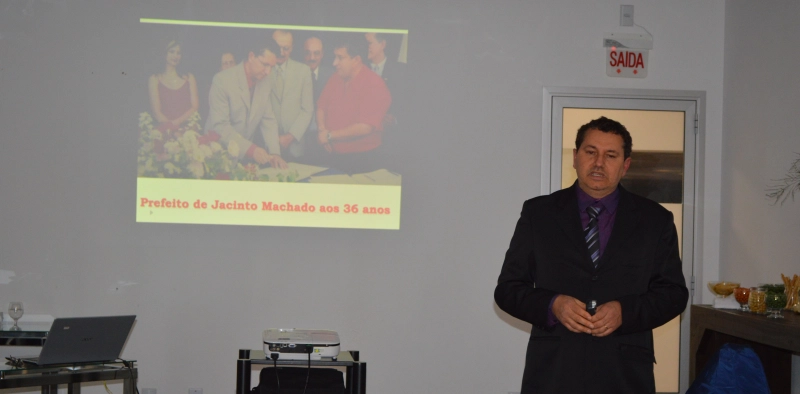 &ldquo;N&atilde;o importa a idade, quem tem sonho tem vida&rdquo;, diz escritor Jos&eacute; Mota Alexandre