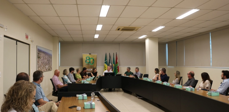 Nova diretoria da Acic realiza primeira reunião de trabalho