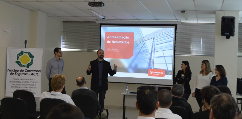 N&uacute;cleo de Corretores de Seguros da Acic participa de evento com empresa refer&ecirc;ncia no segmento 