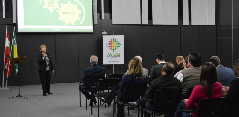 Potencialidades do com&eacute;rcio internacional s&atilde;o abordadas em evento na Acic