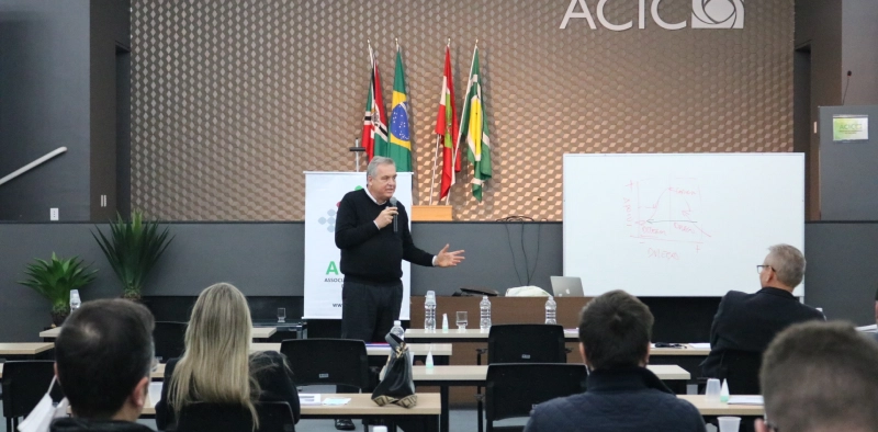 Prepara&ccedil;&atilde;o para a tomada de decis&atilde;o &eacute; abordada em evento na Acic