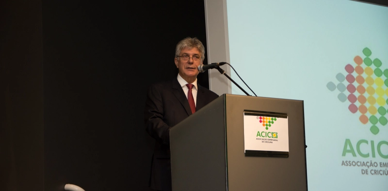 Presidente da Acic fala aos jovens empres&aacute;rios da AJE