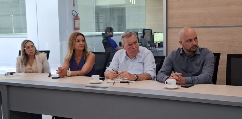 Presidente Franke  Hobold participa de reunião sobre o Aeroporto de Jaguaruna
