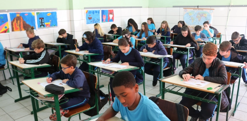 Quase 18,3 alunos realizam a prova do Pr&ecirc;mio Acic de Matem&aacute;tica na pr&oacute;xima ter&ccedil;a-feira