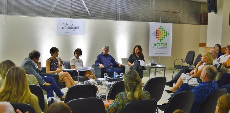   S&eacute;rie &ldquo;Di&aacute;logos&rdquo; debate o desenvolvimento de Crici&uacute;ma 